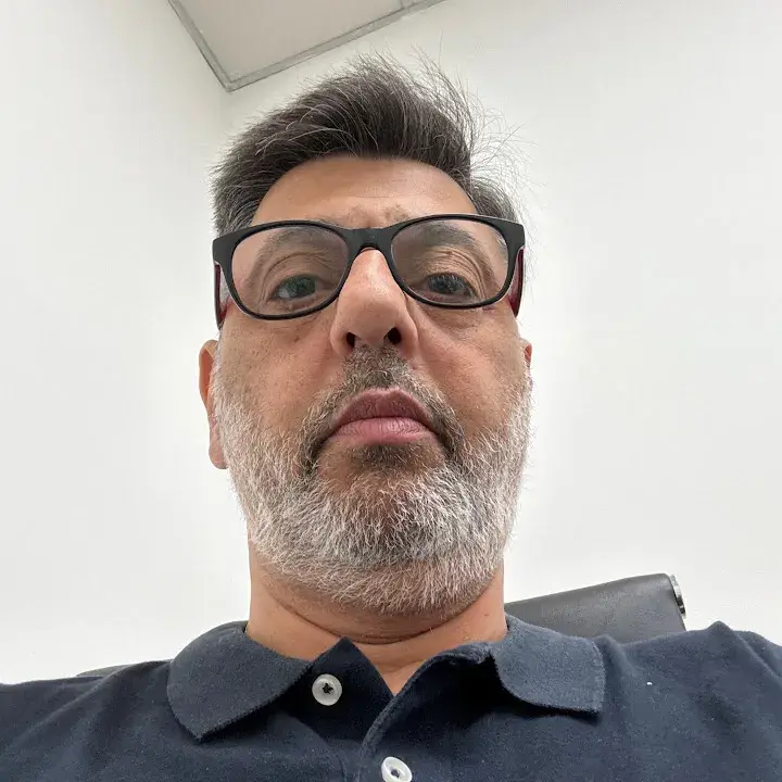 José